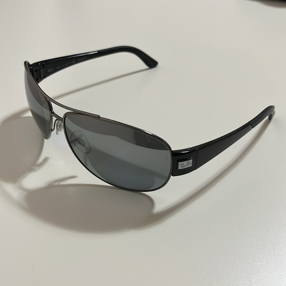 Ray-Ban Sunglasses - Picture 1 of 9